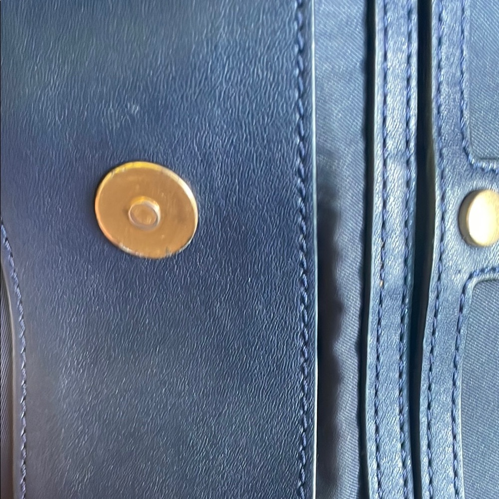 Tory Burch Blue Tote Bag with Iconic Logo - Picture 4 of 9